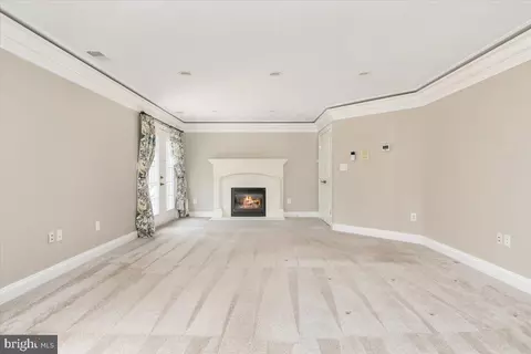 Living - 16512 Gaines Rd, Broad Run, VA 20137 photo 10 of 18