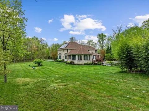 Exterior - 16512 Gaines Rd, Broad Run, VA 20137 photo 17 of 26