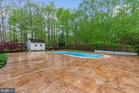 Exterior - 16512 Gaines Rd, Broad Run, VA 20137 photo 5 of 26