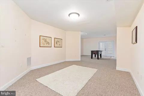 Living - 16512 Gaines Rd, Broad Run, VA 20137 photo 16 of 18
