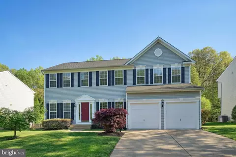 5881 Fincastle Dr, Manassas, VA 20112