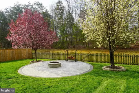 Exterior - 13643 Dodsworth Dr, Bristow, VA 20136 photo 21 of 24