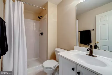Bath - 14243 Clatterbuck Loop, Gainesville, VA 20155 photo 5 of 5