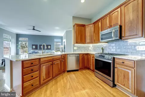 Kitchen - 14243 Clatterbuck Loop, Gainesville, VA 20155 photo 5 of 7