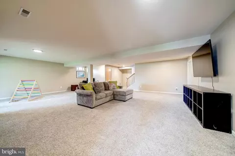 Living - 14243 Clatterbuck Loop, Gainesville, VA 20155 photo 4 of 6