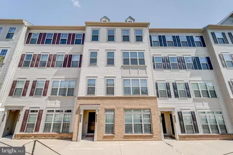 14853 Chrysler Ct, Woodbridge, VA 22193