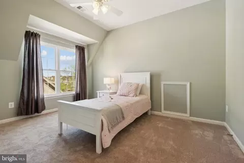 Bedroom - 9375 Falling Water Dr, Bristow, VA 20136 photo 7 of 8