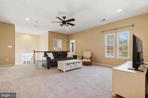 Living - 9375 Falling Water Dr, Bristow, VA 20136 photo 5 of 6