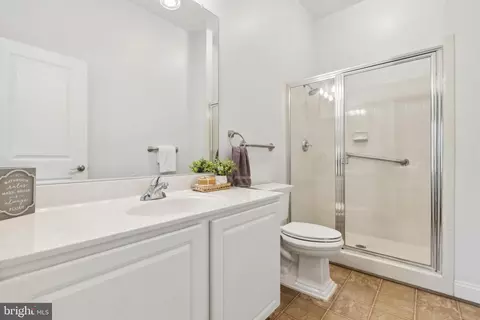Bath - 9375 Falling Water Dr, Bristow, VA 20136 photo 2 of 4