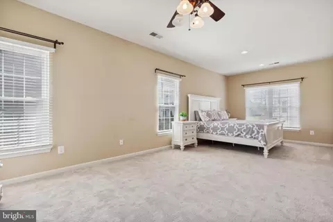 Bedroom - 9375 Falling Water Dr, Bristow, VA 20136 photo 4 of 8