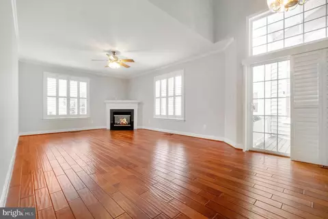 Living - 13428 Fieldstone Way, Gainesville, VA 20155 photo 3 of 4
