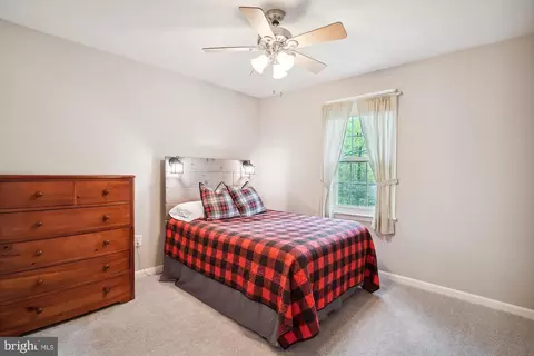 Bedroom - 15134 Holleyside Dr, Dumfries, VA 22025 photo 6 of 9