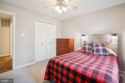 Bedroom - 15134 Holleyside Dr, Dumfries, VA 22025 photo 7 of 9