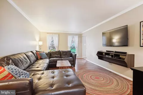 Living - 15134 Holleyside Dr, Dumfries, VA 22025 photo 5 of 5