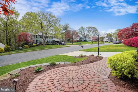 Exterior - 15134 Holleyside Dr, Dumfries, VA 22025 photo 3 of 9