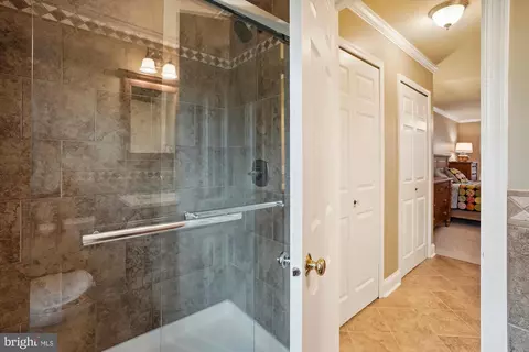 Bath - 15134 Holleyside Dr, Dumfries, VA 22025 photo 3 of 4