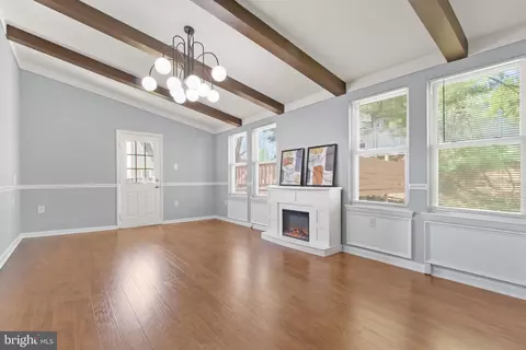 5257 Sudberry Ln, Woodbridge, VA 22193