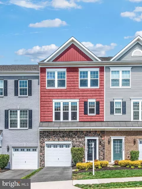15334 Linville Creek Dr, Haymarket, VA 20169