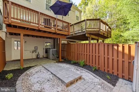 Exterior - 15515 Three Otters Pl, Manassas, VA 20112 photo 10 of 12