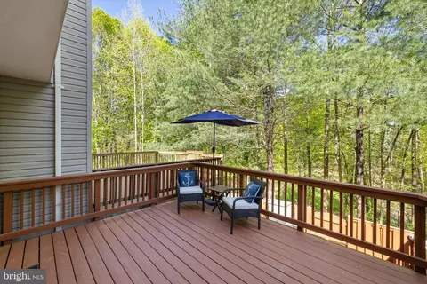 Exterior - 15515 Three Otters Pl, Manassas, VA 20112 photo 6 of 12