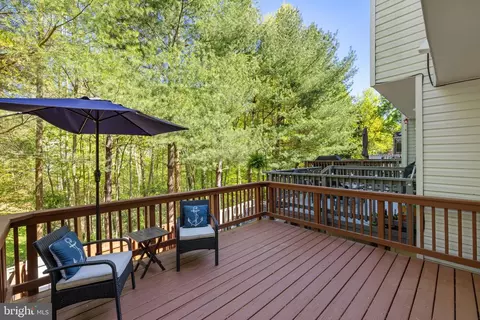 Exterior - 15515 Three Otters Pl, Manassas, VA 20112 photo 5 of 12