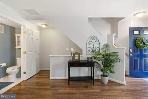 Entry Way - 15515 Three Otters Pl, Manassas, VA 20112 photo 1 of 2