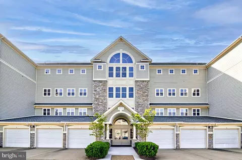 1601 Ladue Ct #302, Woodbridge, VA 22191