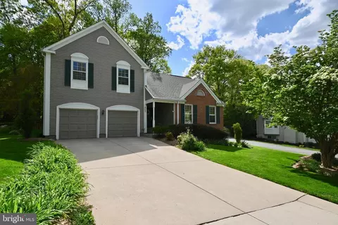 4369 Huntley Ct, Woodbridge, VA 22192