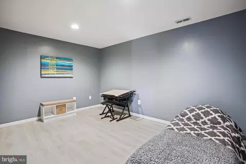 Bedroom - 15243 Streamside Ct, Dumfries, VA 22025 photo 5 of 5
