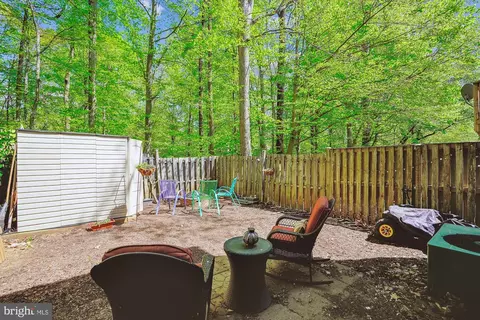 Exterior - 15243 Streamside Ct, Dumfries, VA 22025 photo 4 of 5