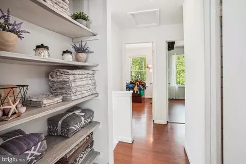Entry Way - 15243 Streamside Ct, Dumfries, VA 22025 photo 1 of 2