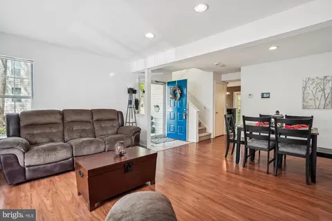 Living - 15243 Streamside Ct, Dumfries, VA 22025 photo 1 of 3
