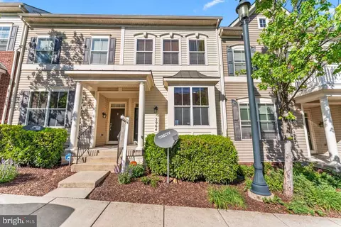 2964 Chinkapin Oak Ln, Woodbridge, VA 22191