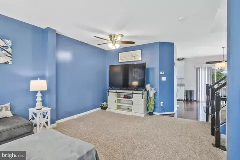 8915 Benchmark Ln, Bristow, VA 20136 photo 14