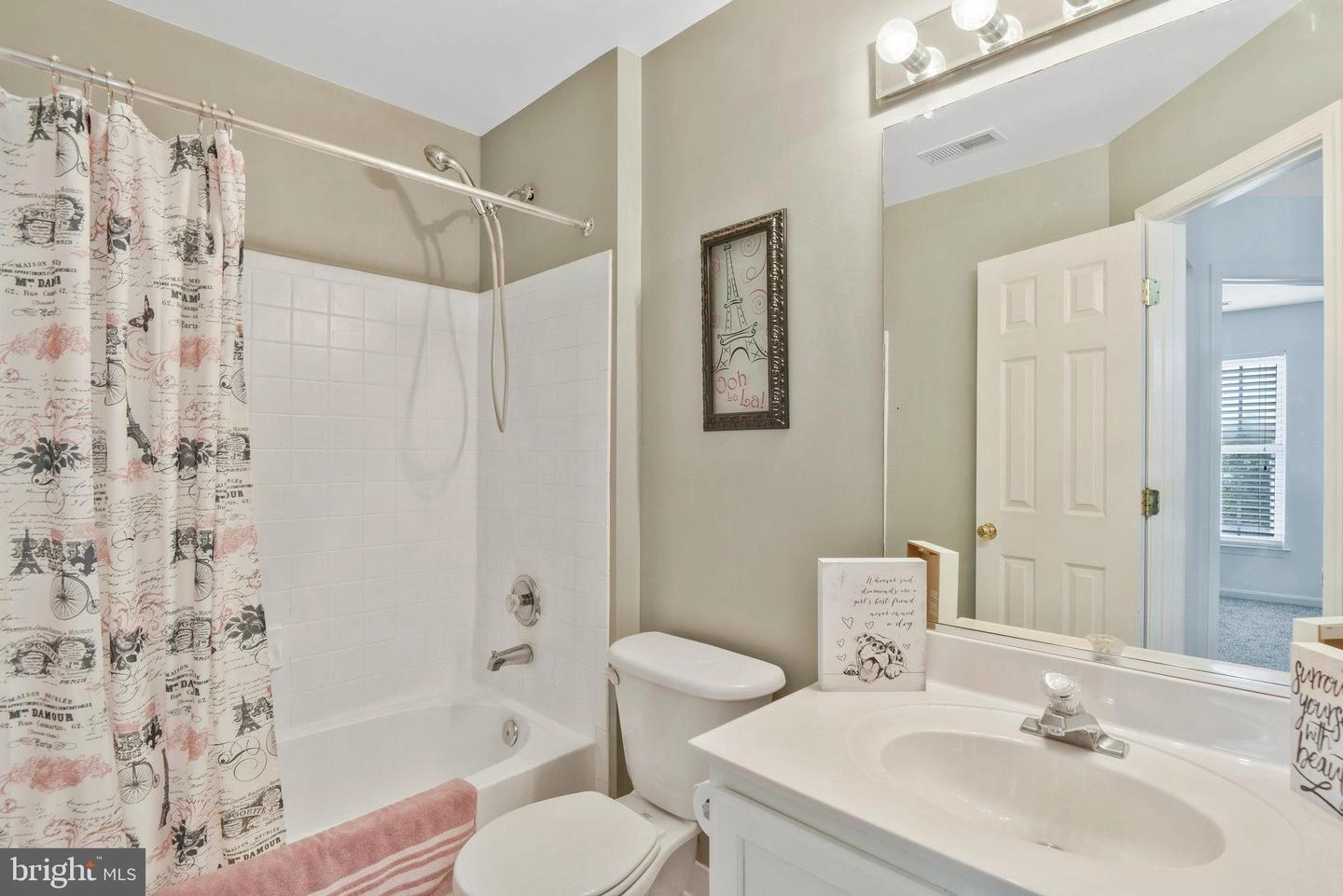 8915 Benchmark Ln, Bristow, VA 20136 photo 23