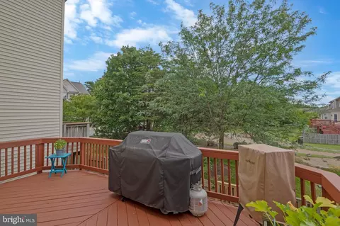 8915 Benchmark Ln, Bristow, VA 20136 photo 25