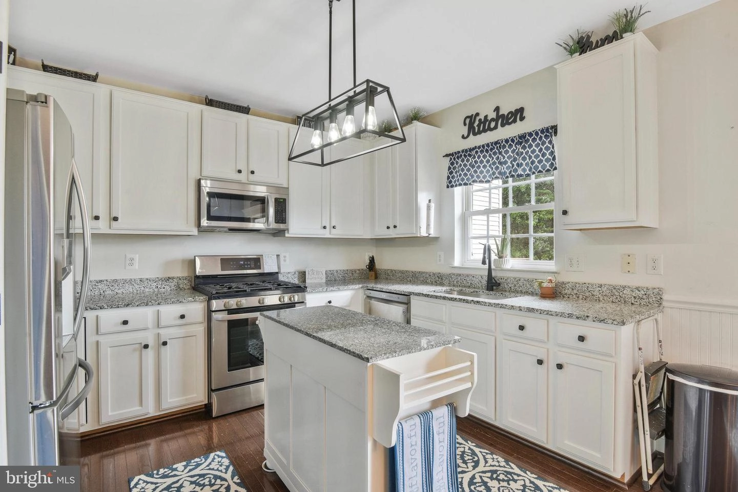 8915 Benchmark Ln, Bristow, VA 20136 photo 16