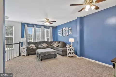 8915 Benchmark Ln, Bristow, VA 20136 photo 2