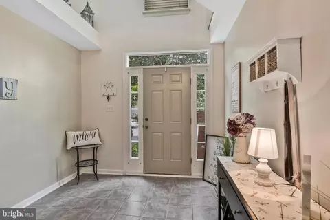 8915 Benchmark Ln, Bristow, VA 20136 photo 9