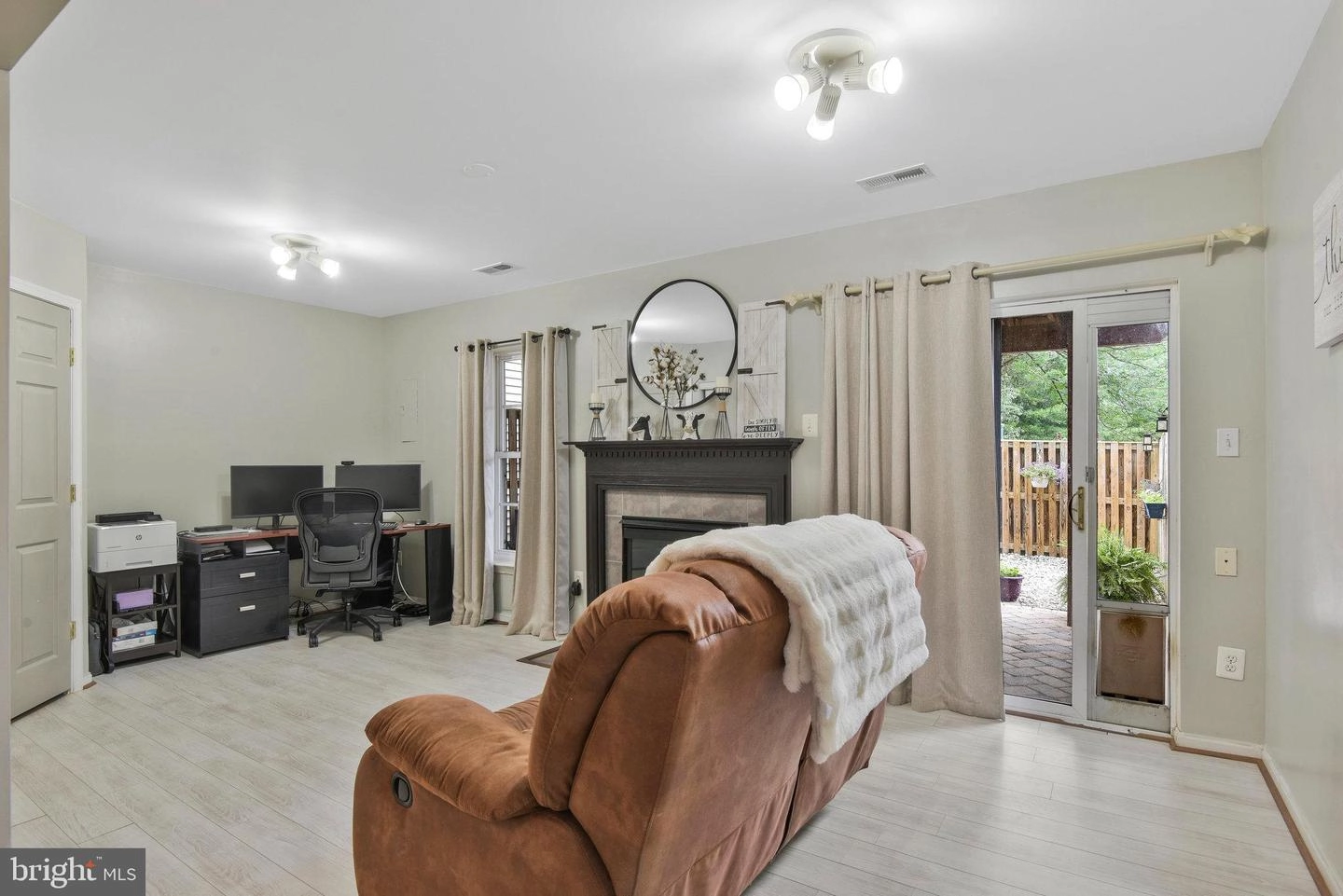 8915 Benchmark Ln, Bristow, VA 20136 photo 13