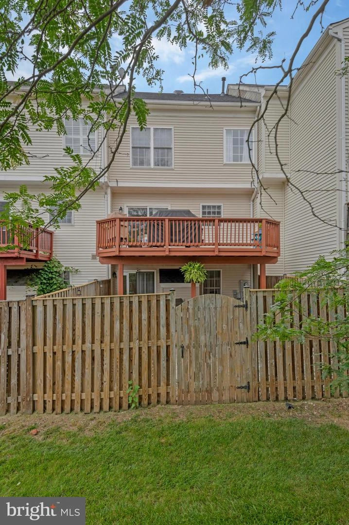 8915 Benchmark Ln, Bristow, VA 20136 photo 26