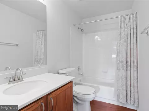 Bath - 10313 Corryton Ct, Manassas, VA 20110 photo 4 of 4