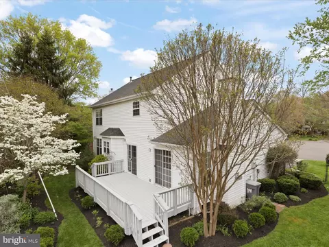 Exterior - 10313 Corryton Ct, Manassas, VA 20110 photo 7 of 9