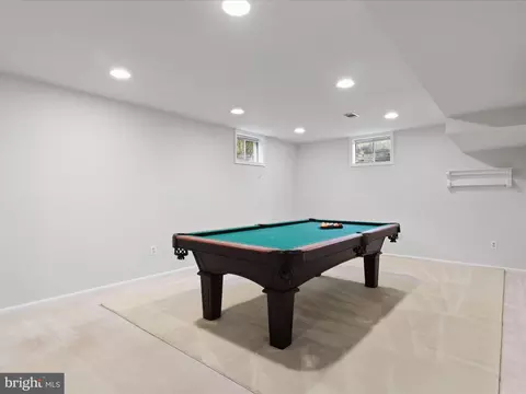 Living - 10313 Corryton Ct, Manassas, VA 20110 photo 3 of 4