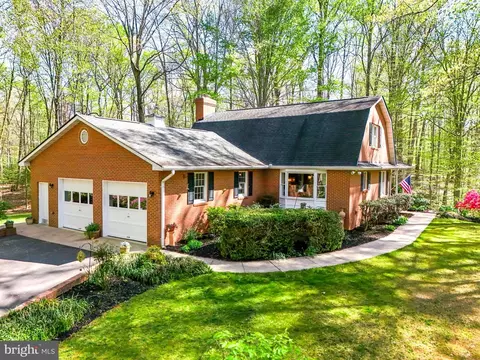 7660 Sawmill Ct, Manassas, VA 20111
