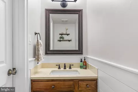 10491 Labrador Loop, Manassas, VA 20112 photo 16