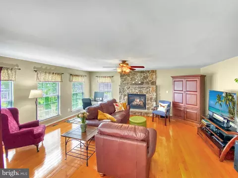 9842 Upper Mill Loop, Bristow, VA 20136 photo 25