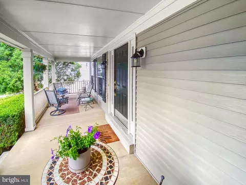 9842 Upper Mill Loop, Bristow, VA 20136 photo 4