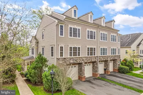 11243 Wortham Crest Cir, Manassas, VA 20109