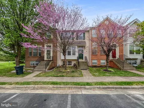 8298 Humphrey Ln, Manassas, VA 20109